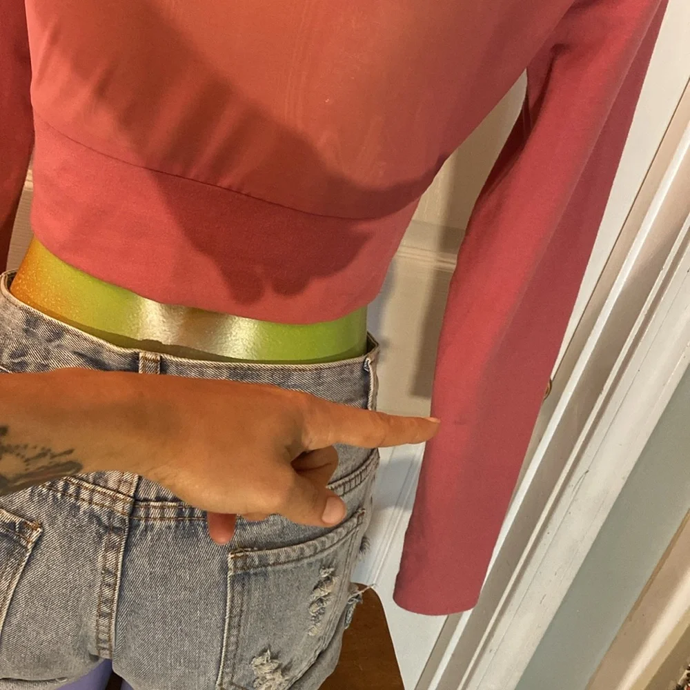 Victoria's Secret Sport Rosy Pink Long Sleeve Crop Blouse - Picture 11 of 12